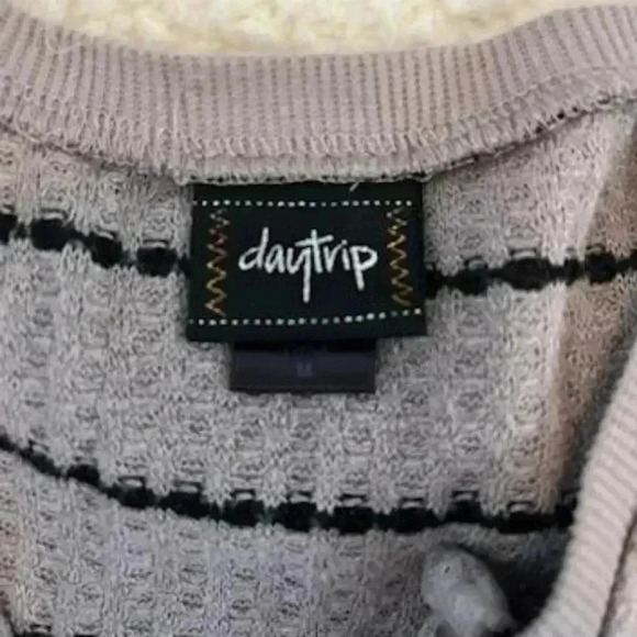Day Trip waffle knit thermal shirt, medium - Picture 8 of 10